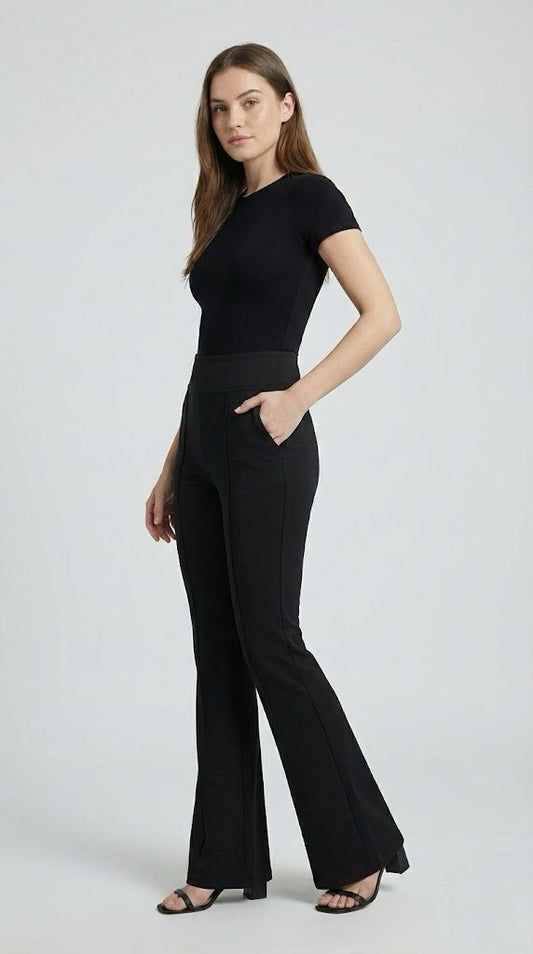 Black High-Waist Flared Trousers with Front Pleats And Pocket