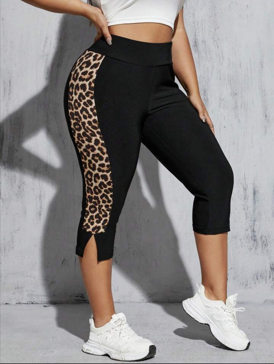 Tiger Print Side Strip Gym Yoga Daily Wear Capri