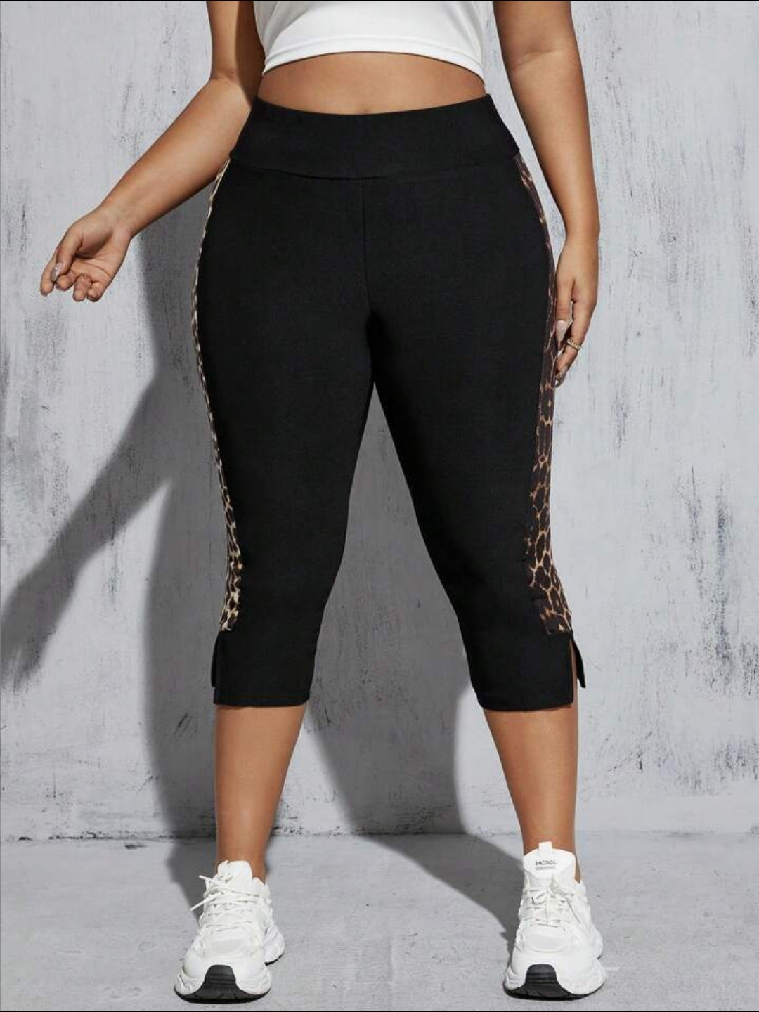 Tiger Print Side Strip Gym Yoga Daily Wear Capri